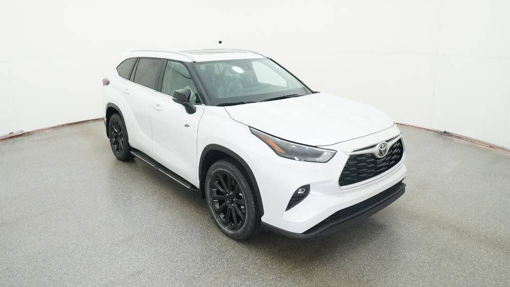 New 2026 Toyota Highlander XLE image 16