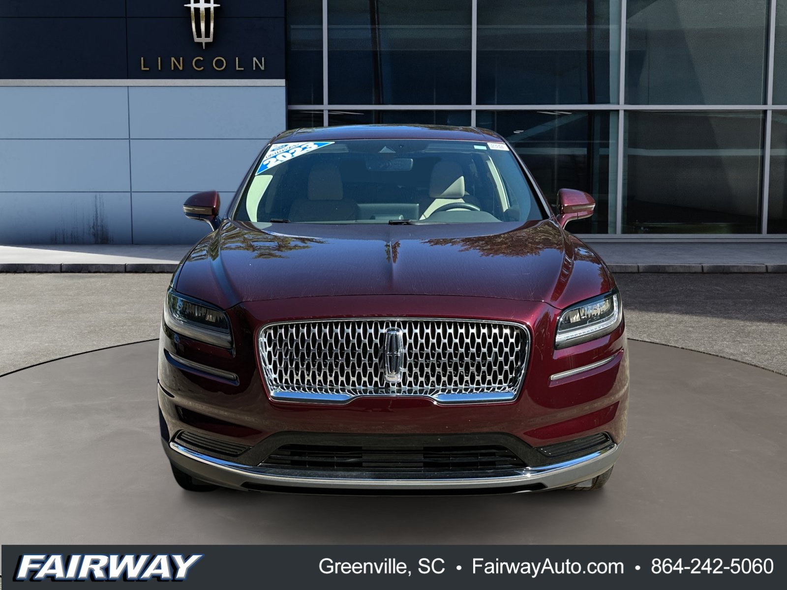 Used 2023 Lincoln Nautilus Reserve AWD/4WD image 2