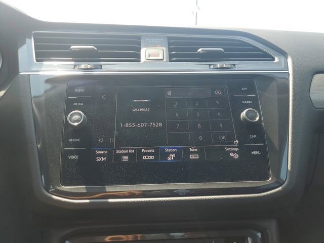 Certified 2021 Volkswagen Tiguan SE w/ Panoramic Sunroof Package image 20