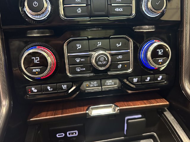 Used 2024 GMC Yukon XL Denali Ultimate AWD/4WD image 14