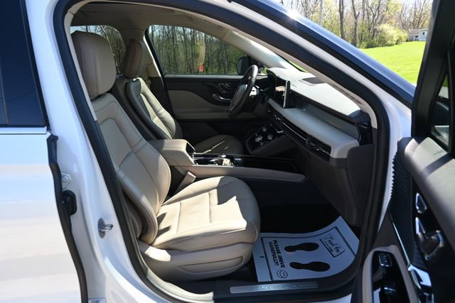 Used 2020 Lincoln Corsair AWD image 19