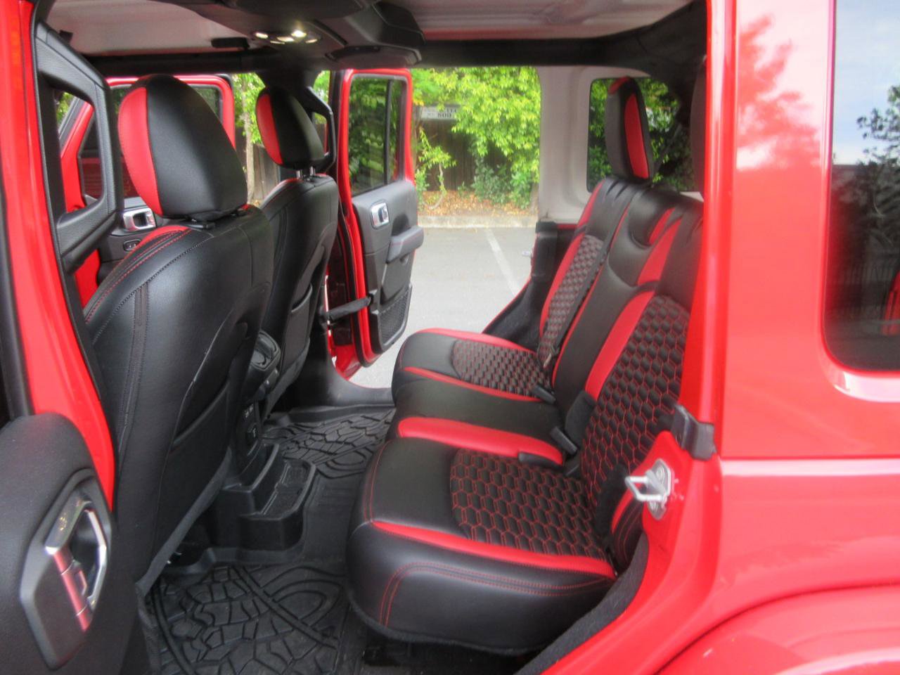 Used 2021 Jeep Wrangler Unlimited Rubicon w/ Dual Top Group image 33