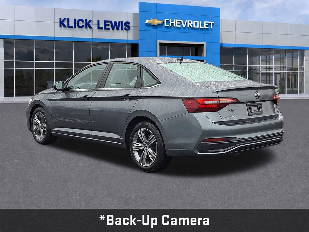 Used 2024 Volkswagen Jetta SE image 5