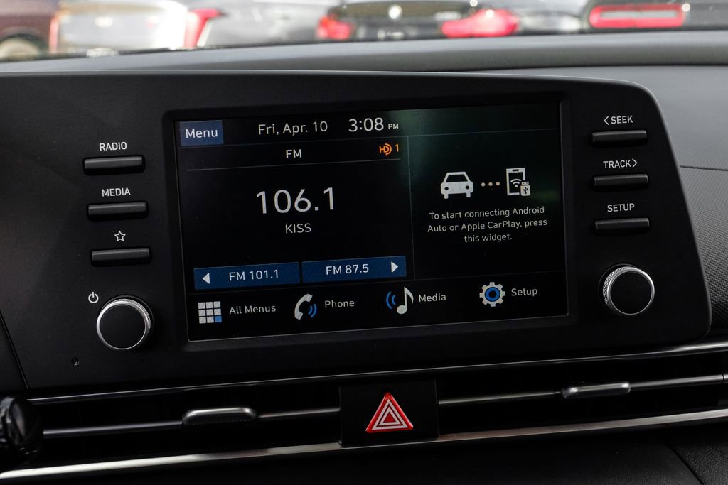 Used 2025 Hyundai Elantra SE image 31