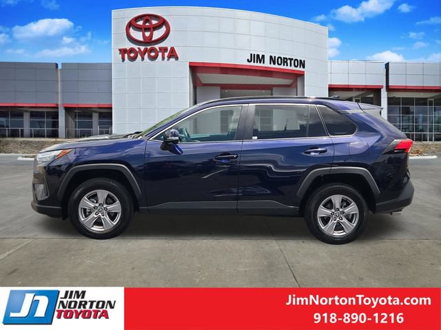 Used 2025 Toyota RAV4 XLE FWD image 4
