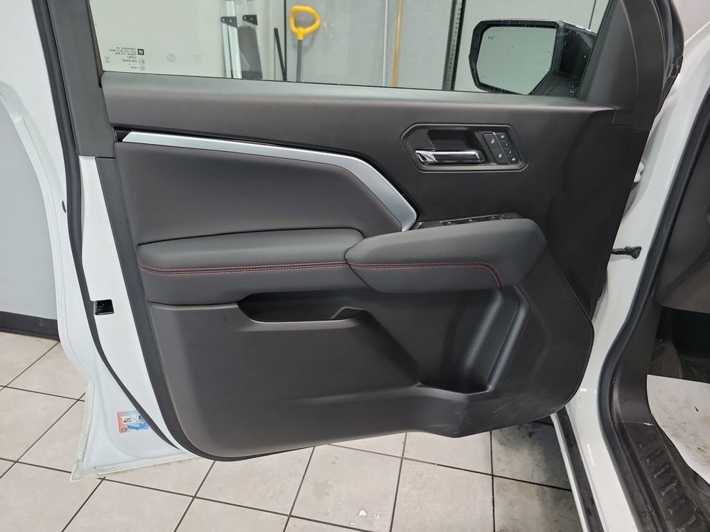 Used 2023 Chevrolet Colorado Z71 w/ Z71 Convenience Package 2 image 43