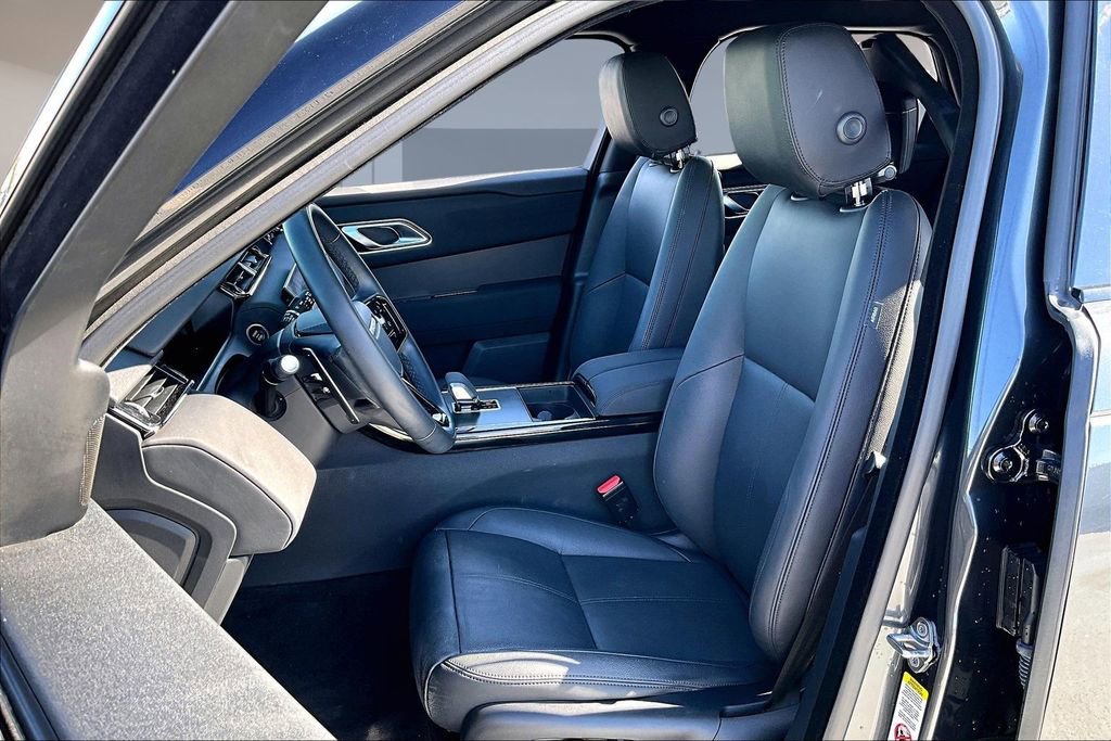 Certified 2024 Land Rover Range Rover Velar Dynamic SE image 19