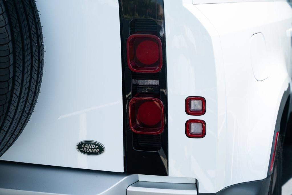 Used 2022 Land Rover Defender 90 S AWD/4WD image 14
