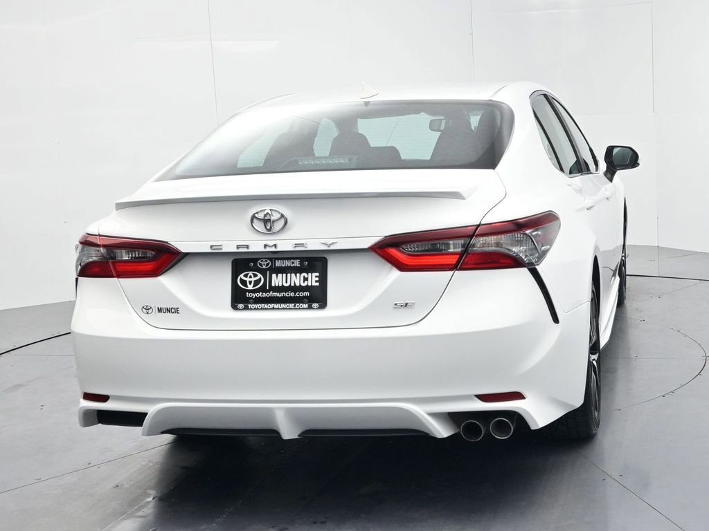 Used 2024 Toyota Camry SE w/ Convenience Package image 7