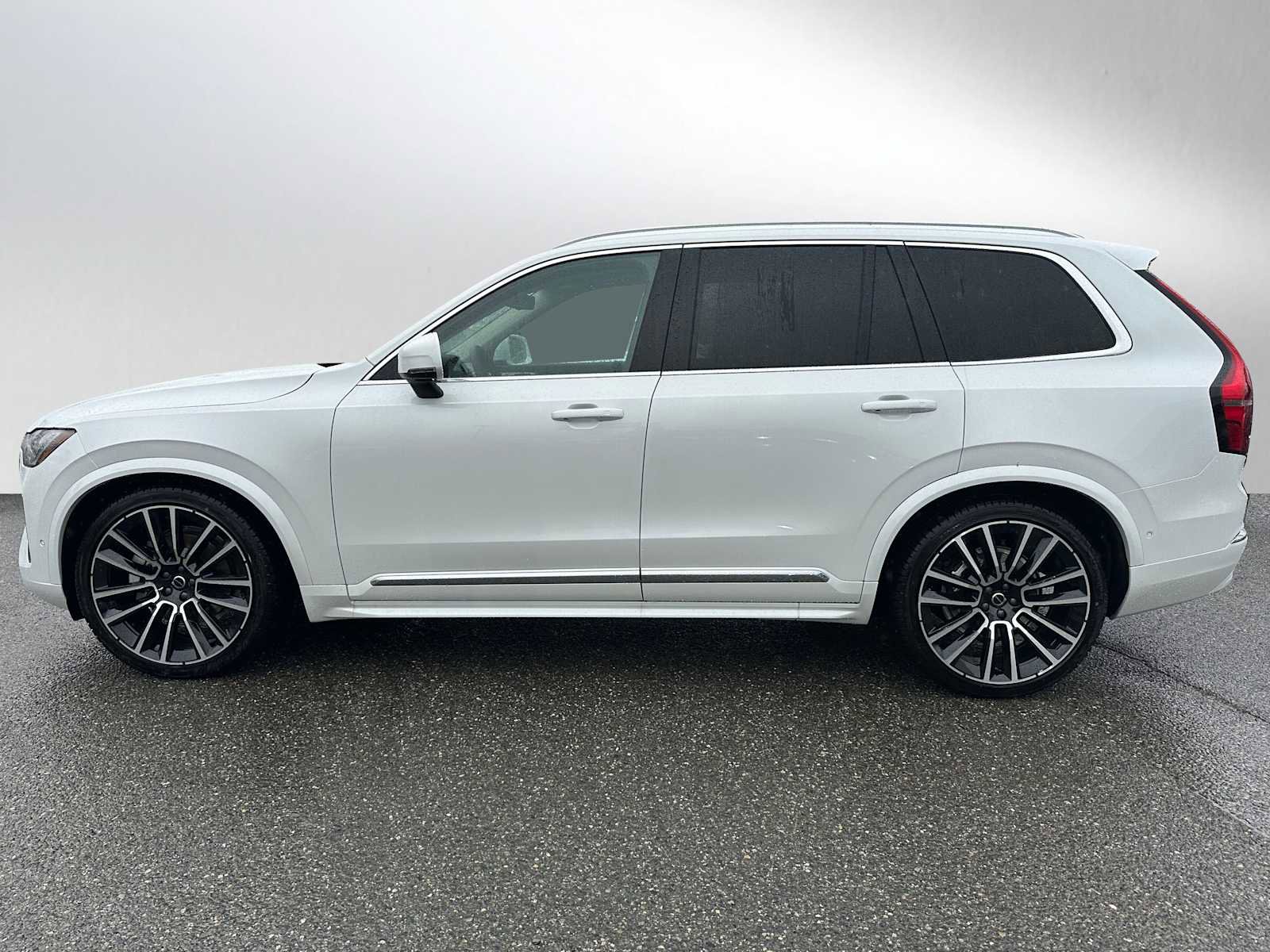 New 2026 Volvo XC90 B6 Ultra w/ Lounge Package image 6