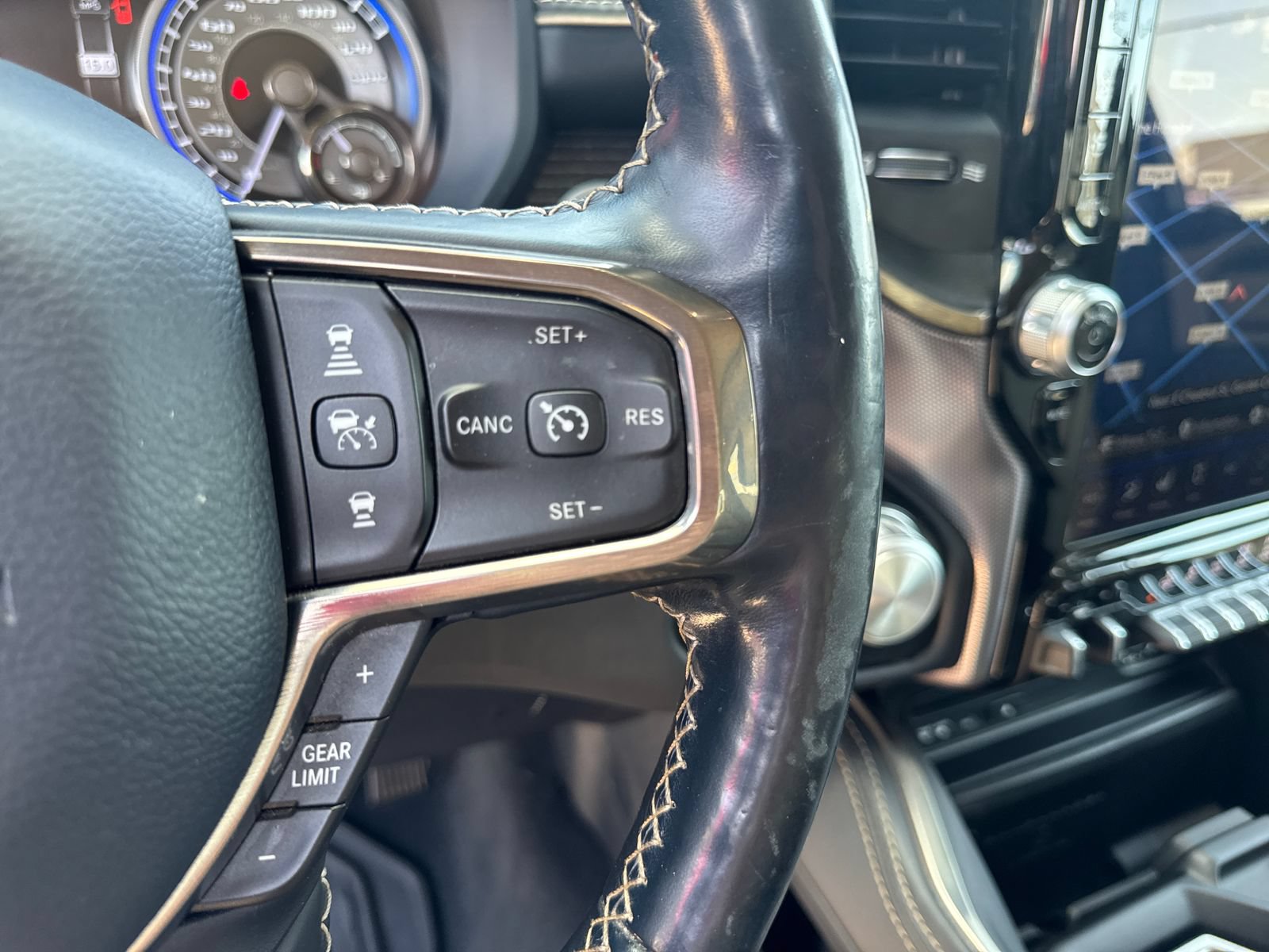 Used 2019 RAM 1500 Limited AWD/4WD image 33