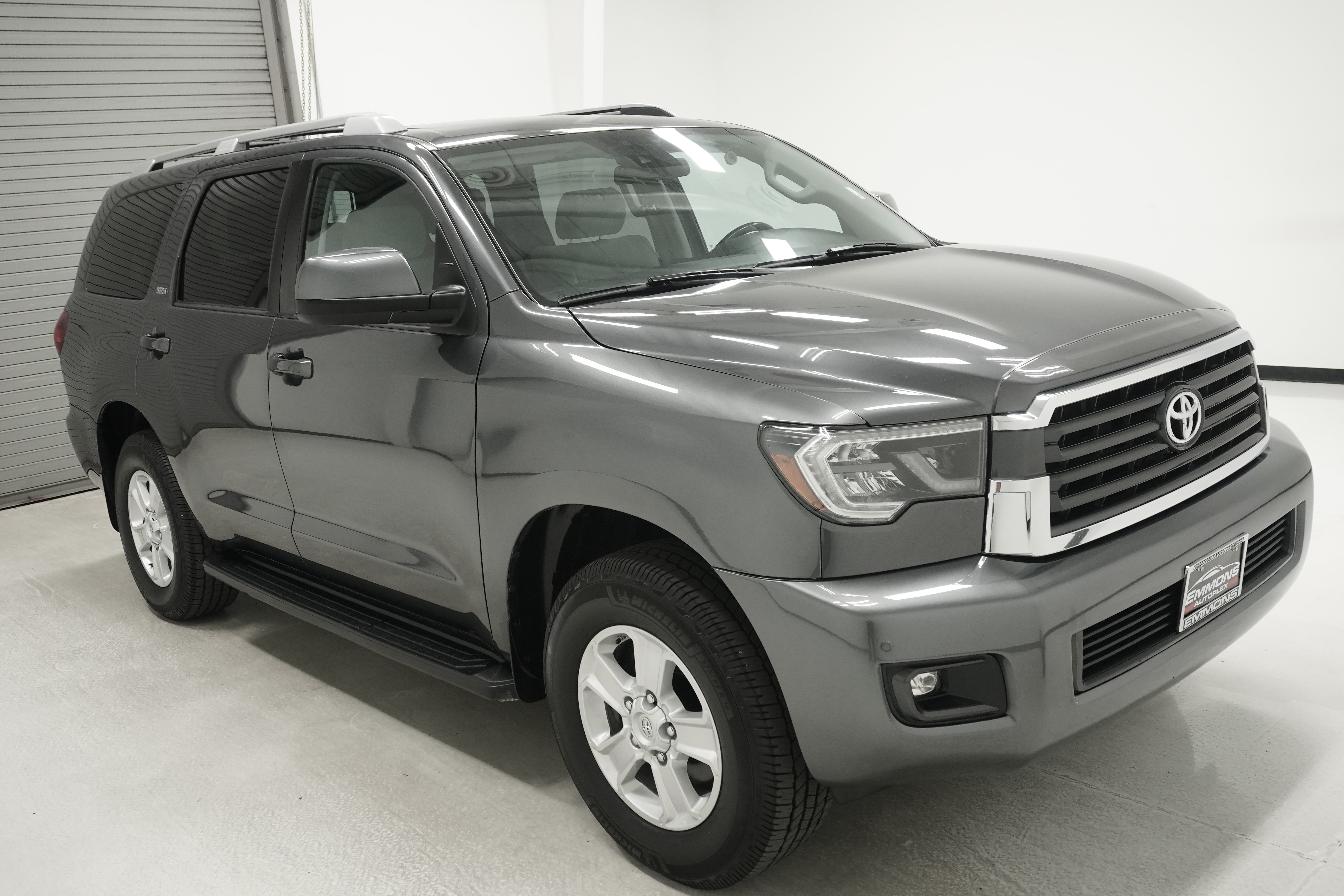 Used 2019 Toyota Sequoia SR5 RWD image 3