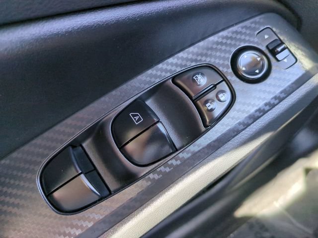 Used 2025 Nissan Altima 2.5 SV FWD image 21