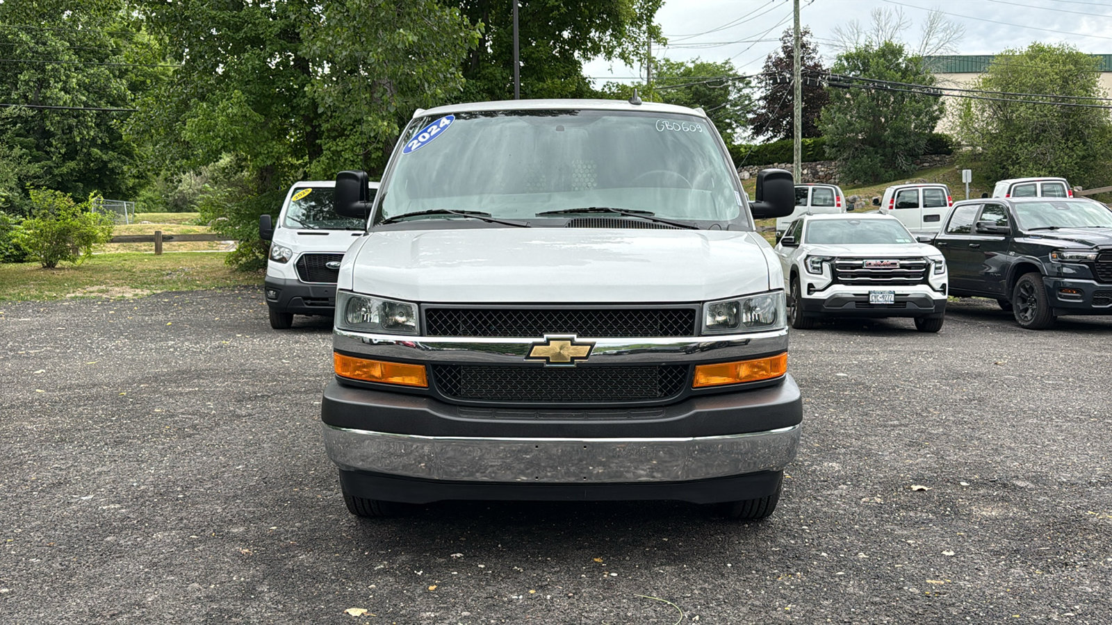 Used 2024 Chevrolet Express 2500 w/ Driver Convenience Package RWD image 3