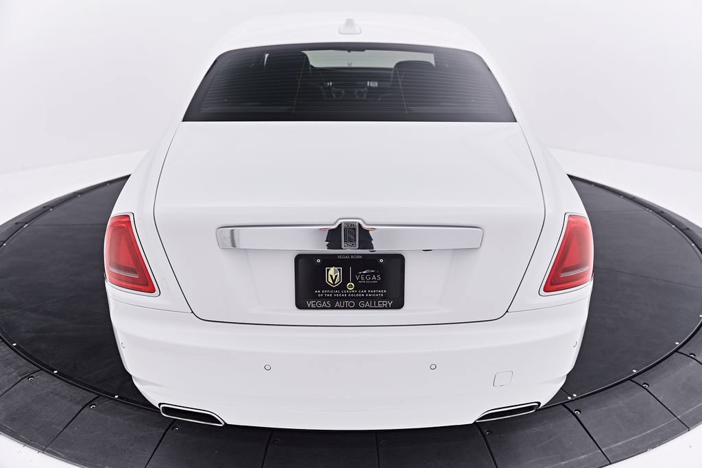 Used 2018 Rolls-Royce Ghost RWD image 31