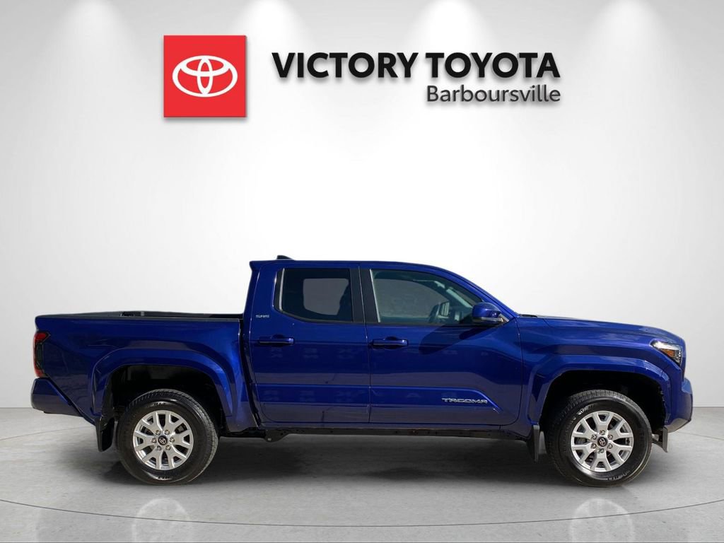 Used 2025 Toyota Tacoma SR5 AWD/4WD image 6