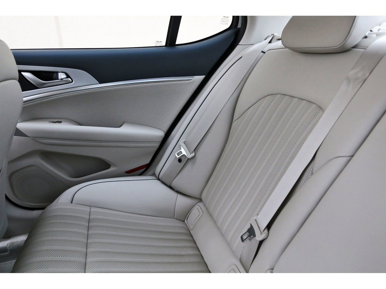 Used 2026 Genesis G70 2.5T Prestige RWD image 13