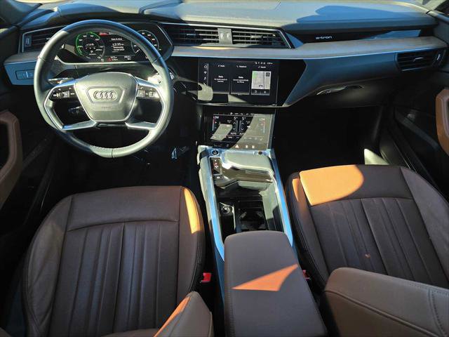 Used 2024 Audi Q8 e-tron Premium Plus image 20