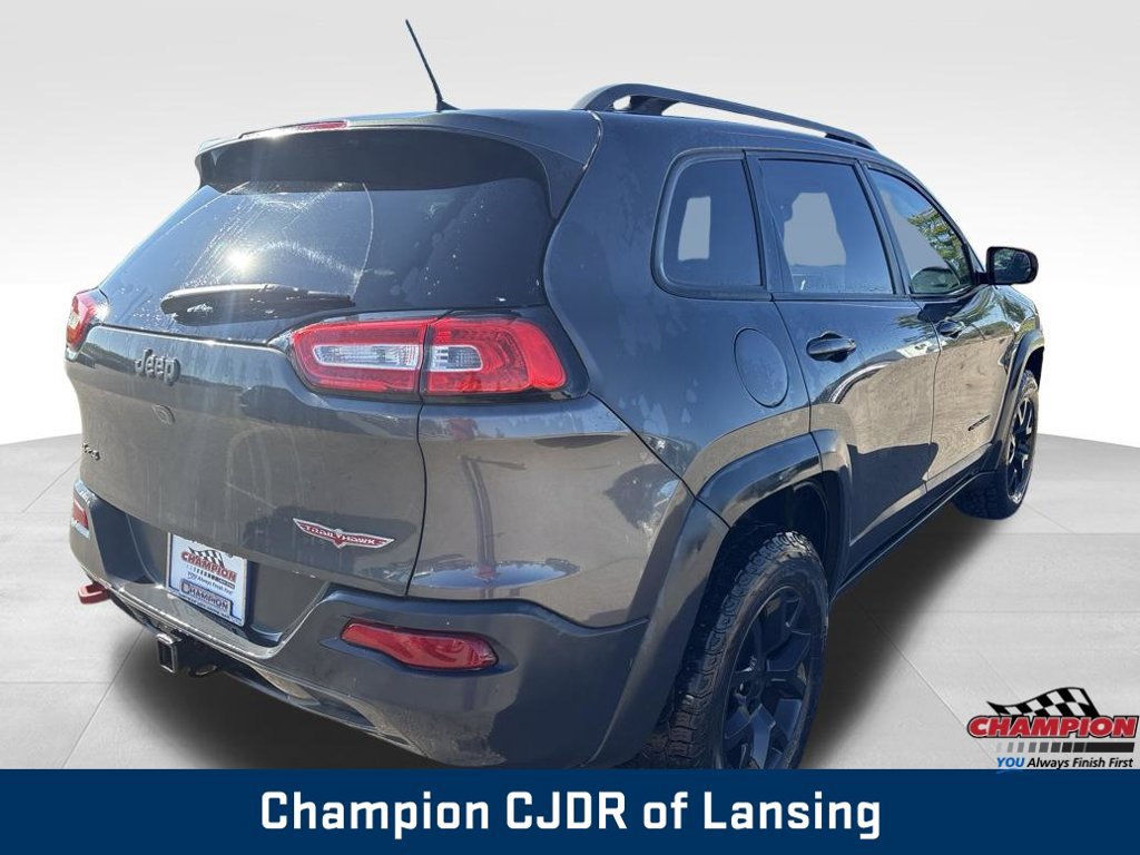 Used 2016 Jeep Cherokee Trailhawk w/ Cold Weather Group AWD/4WD image 7