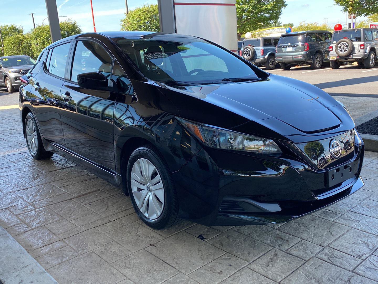 Certified 2023 Nissan Leaf S FWD image 3
