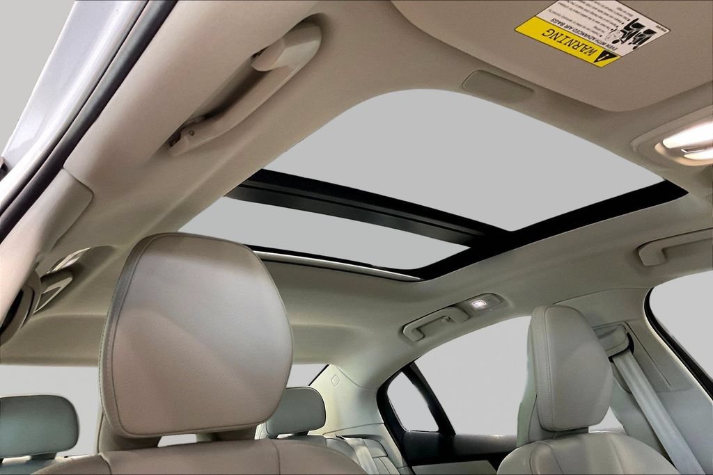 Certified 2025 Volvo S60 B5 Plus AWD/4WD image 27