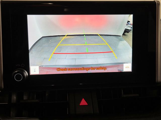 Used 2025 Toyota RAV4 XLE AWD/4WD image 19