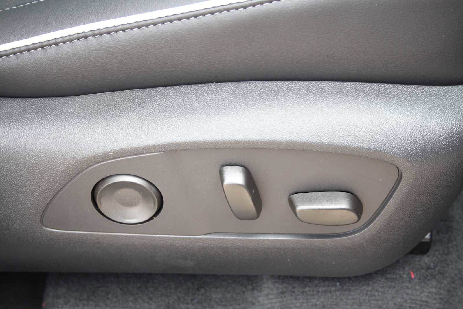 New 2026 Buick Enclave Sport Touring w/ Power Package image 21