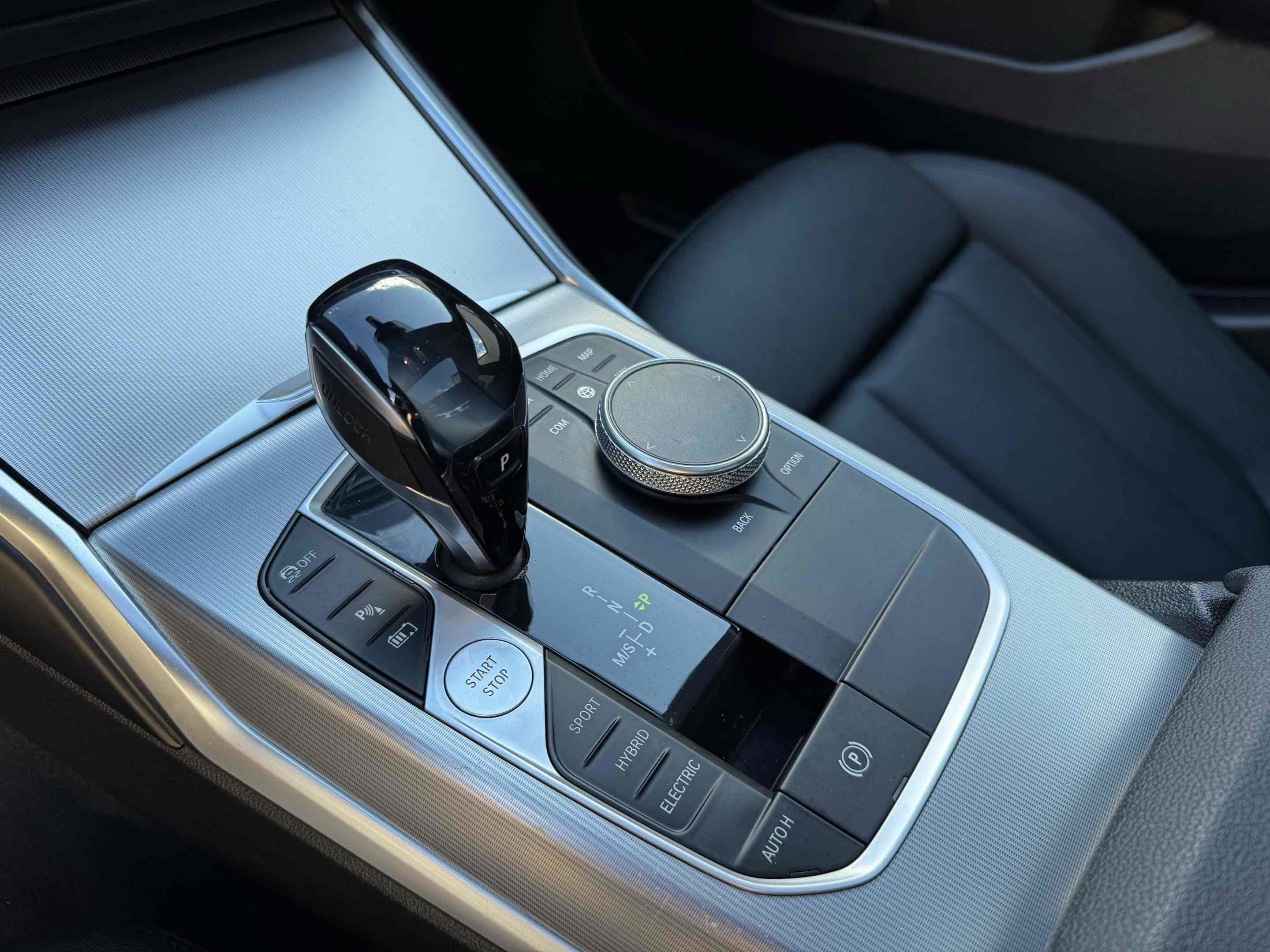 Used 2021 BMW 330e image 40