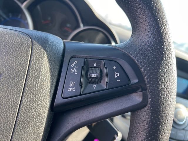 Used 2016 Chevrolet Cruze LT image 15
