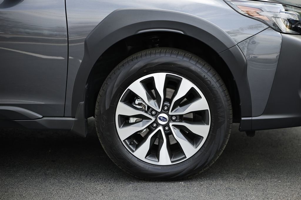 Used 2025 Subaru Outback Touring XT image 5