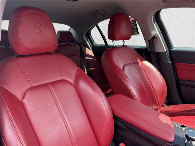 Used 2018 Alfa Romeo Giulia AWD image 28