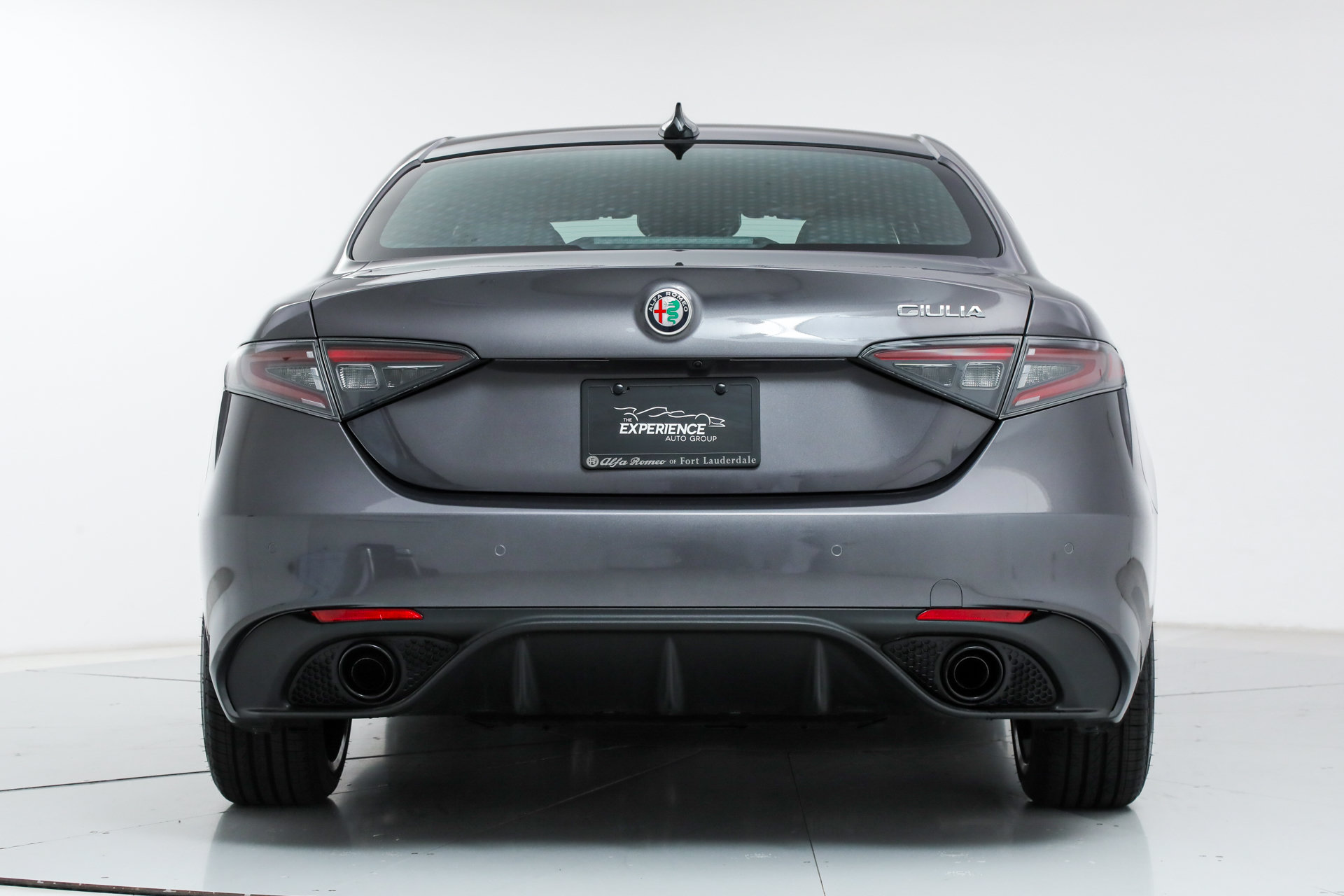 New 2025 Alfa Romeo Giulia w/ Driving Assist Package RWD image 4