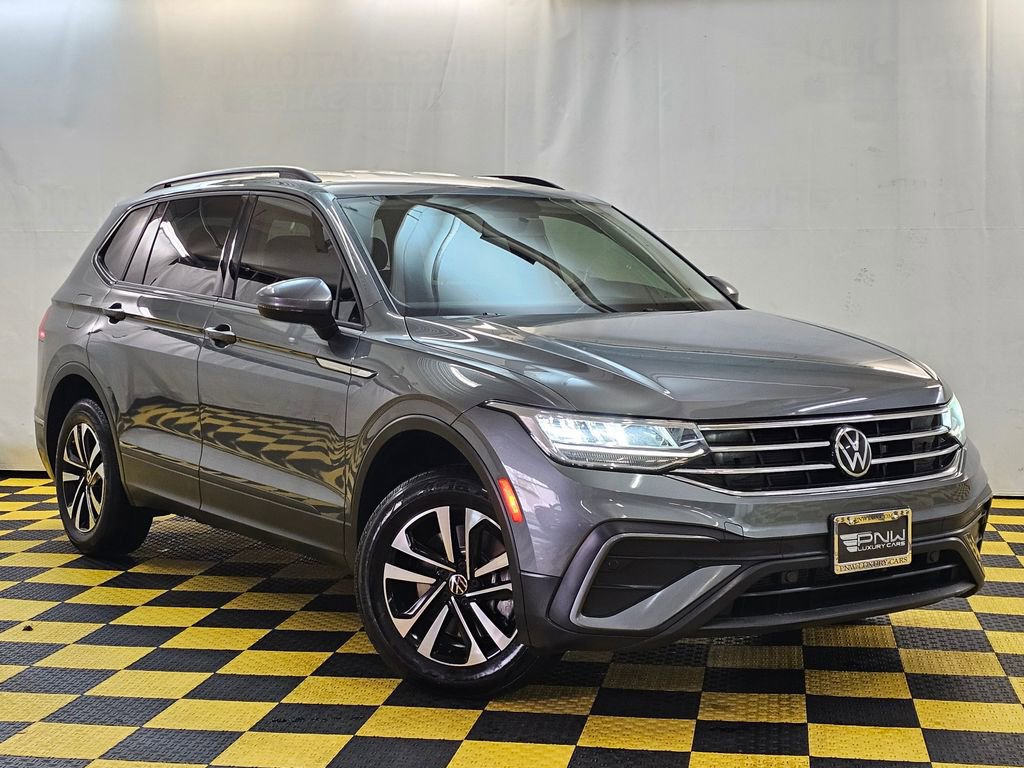 Used 2022 Volkswagen Tiguan S image 1
