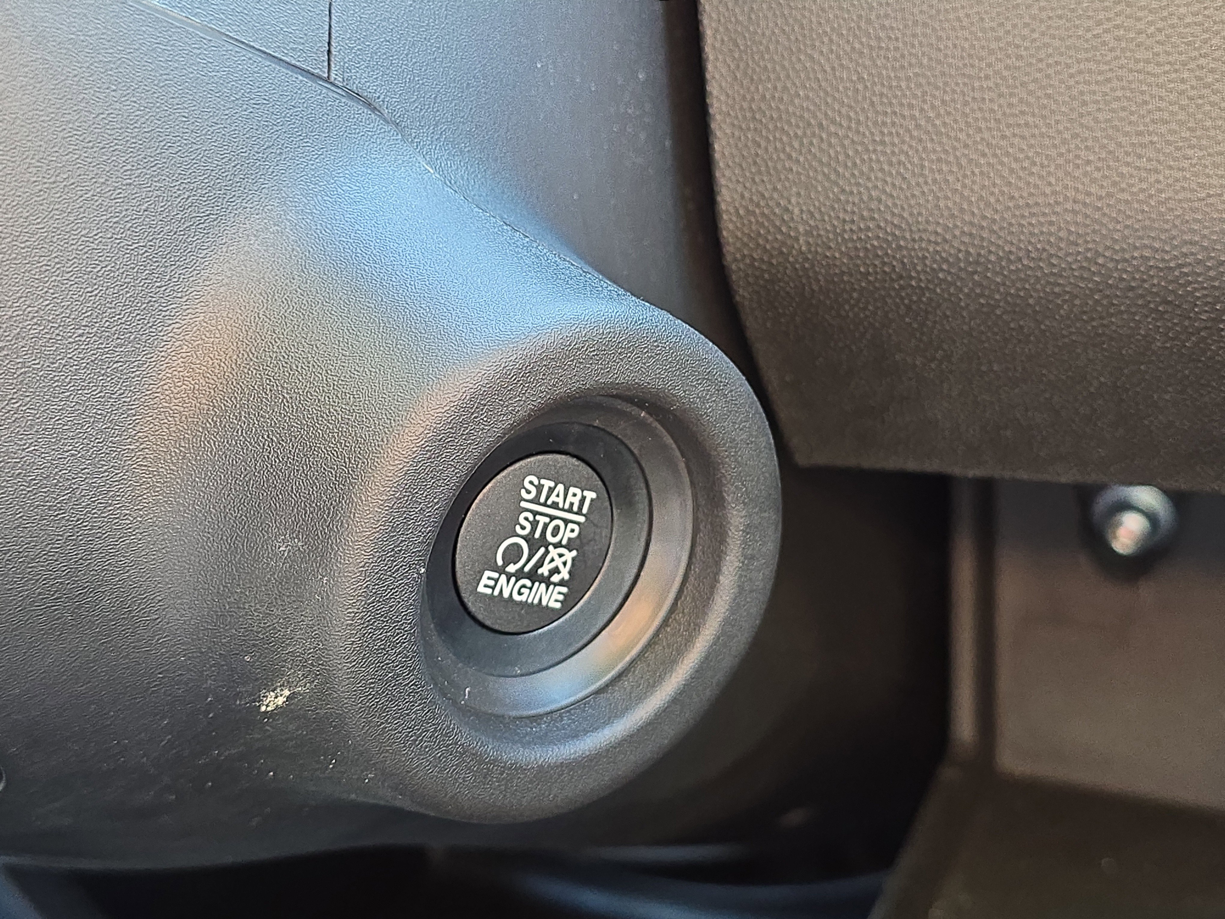 Used 2025 RAM ProMaster 2500 w/ Storage Group image 17