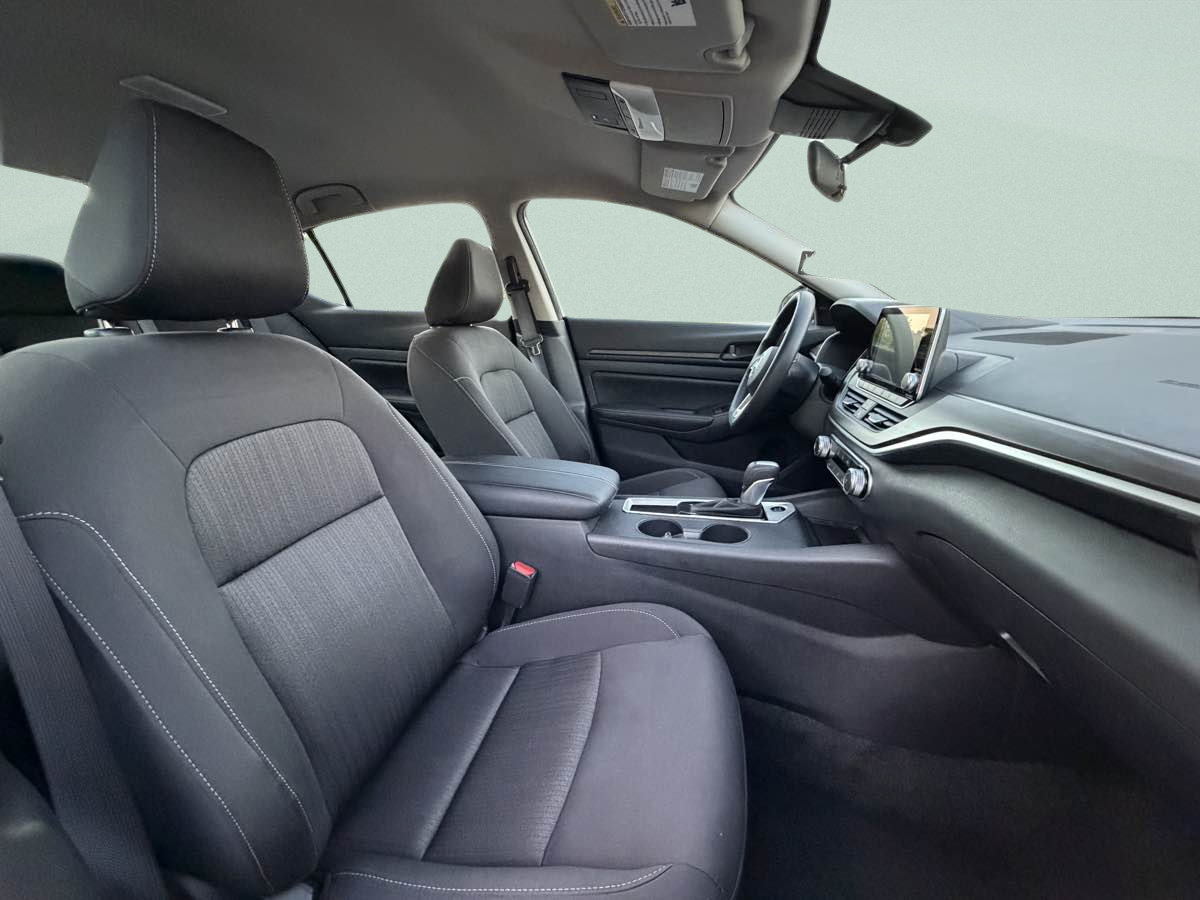 Used 2026 Nissan Altima 2.5 SV FWD image 11