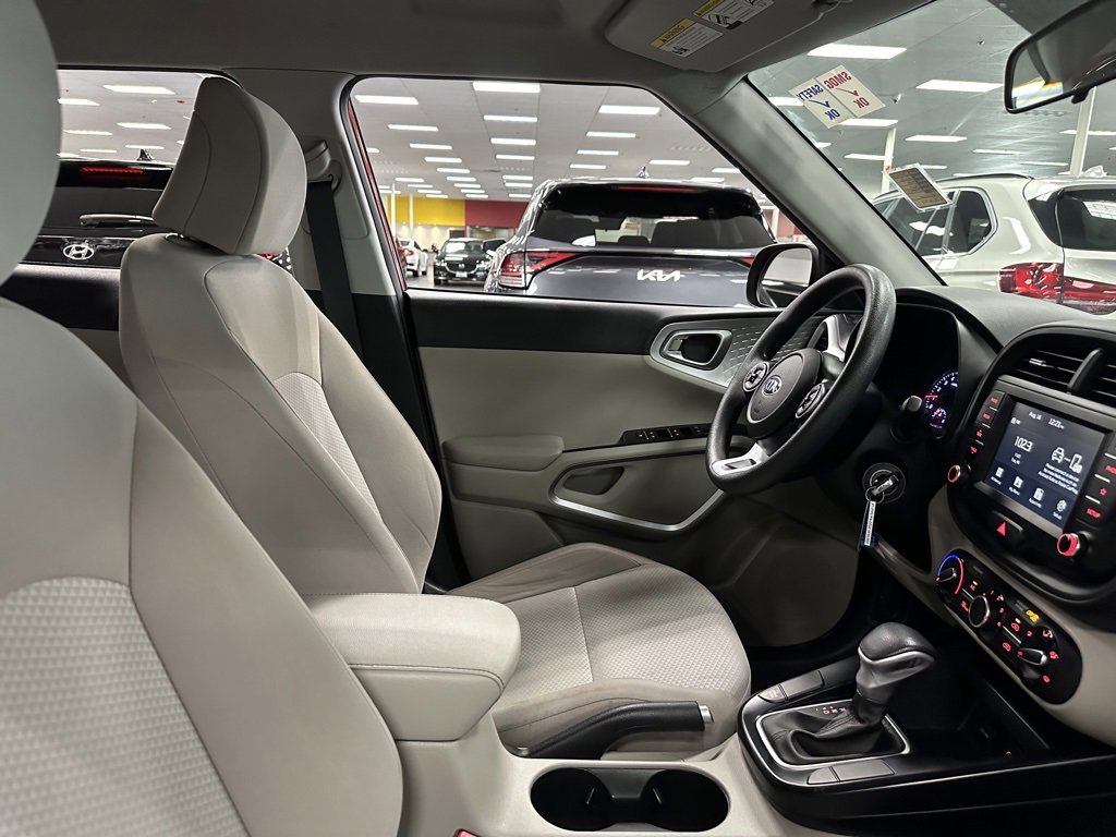 Used 2020 Kia Soul LX image 31