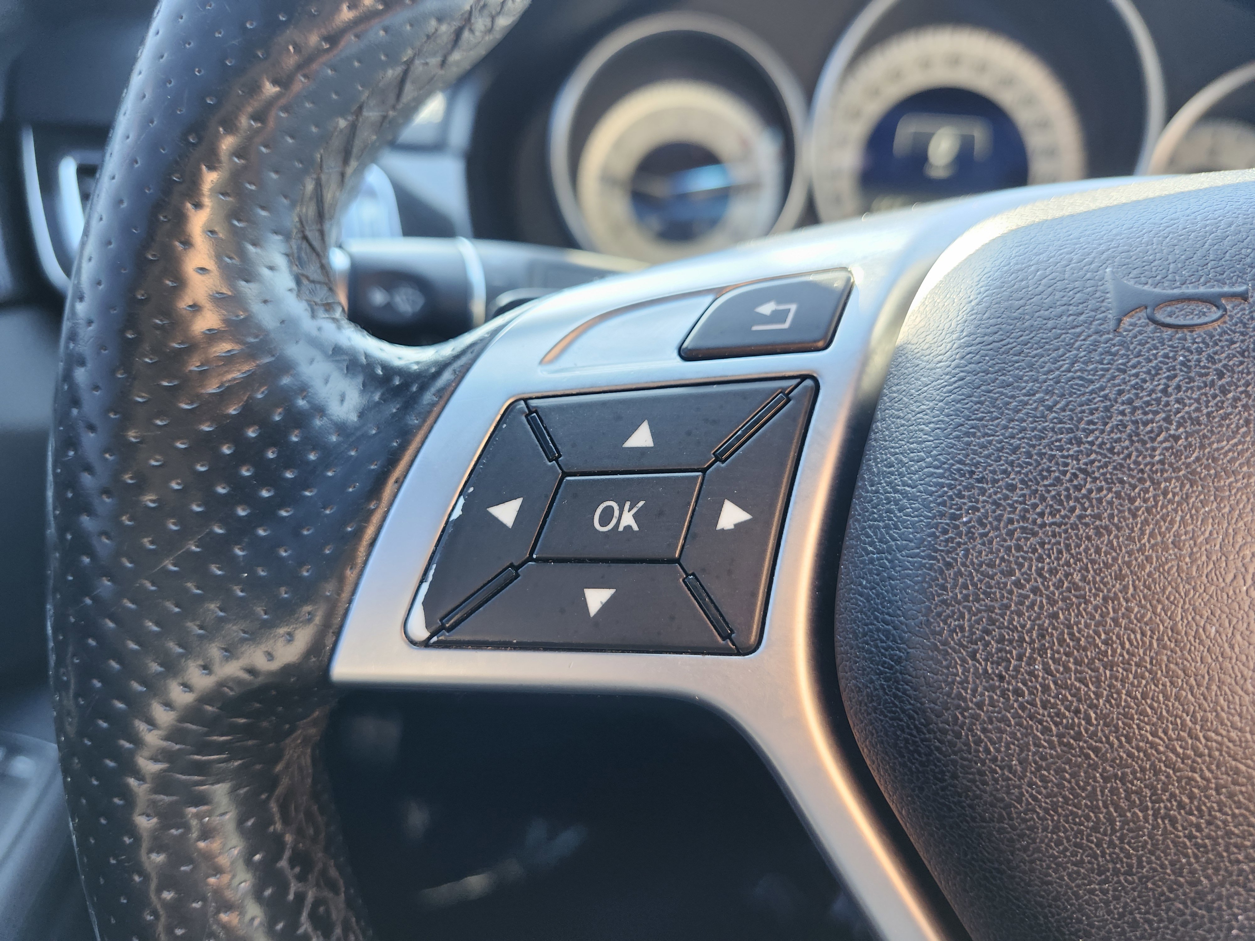 Used 2016 Mercedes-Benz E 350 Sedan image 39