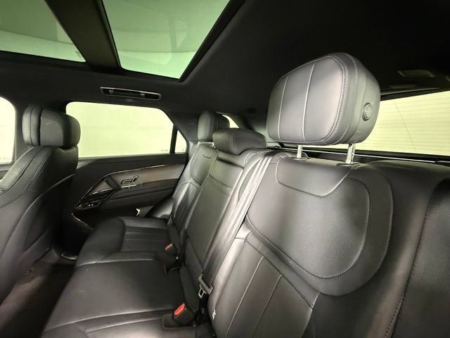Used 2025 Land Rover Range Rover Sport SE AWD/4WD image 24