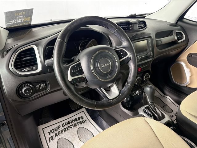 Used 2016 Jeep Renegade Latitude w/ Popular Equipment Group AWD/4WD image 9