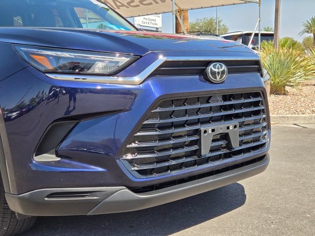 Used 2025 Toyota Grand Highlander FWD image 2
