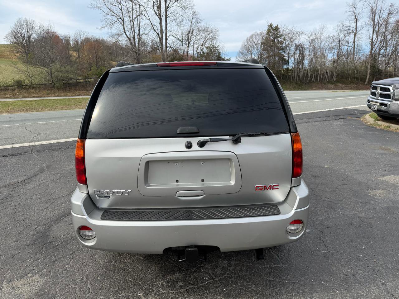 Used 2005 GMC Envoy SLE image 6