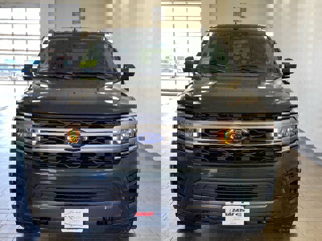 Used 2023 Ford Expedition Max XLT image 3