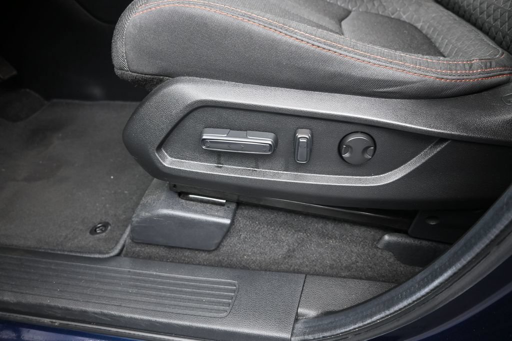 Used 2025 Honda Pilot Sport image 12