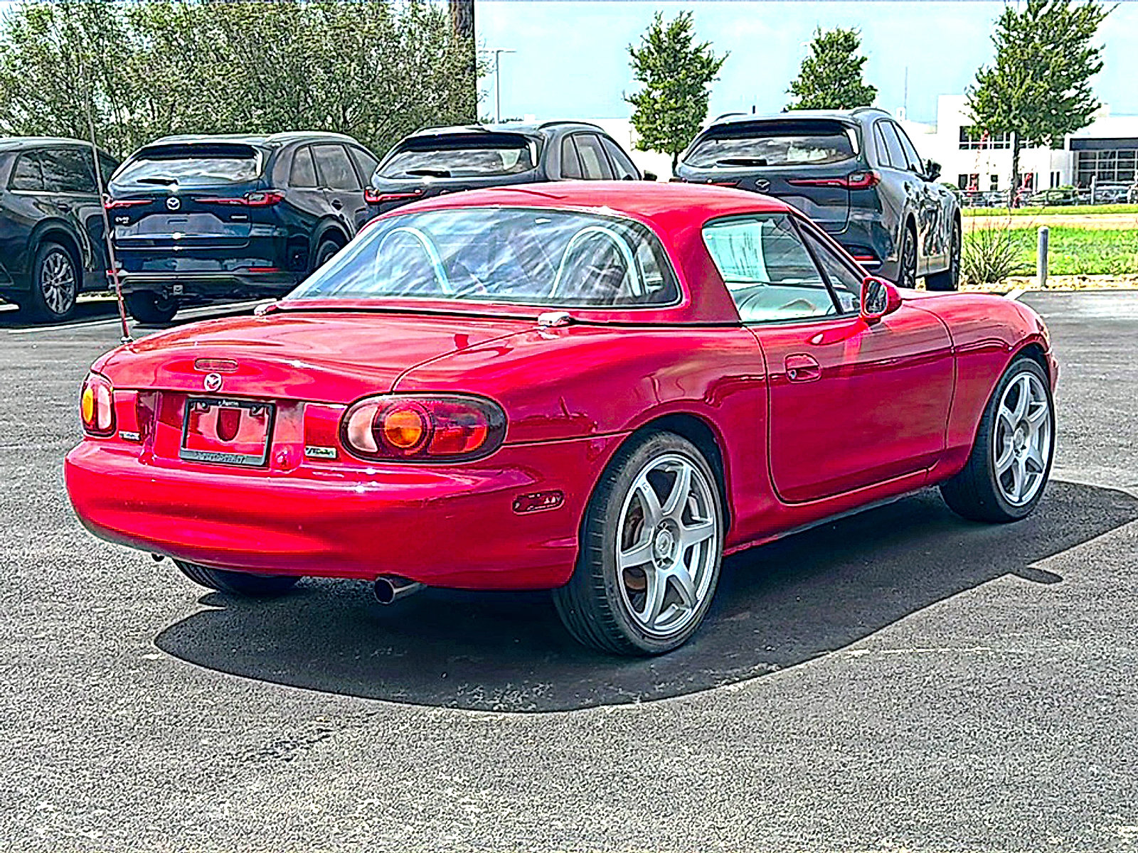 Used 1999 MAZDA MX-5 Miata Sport RWD image 8