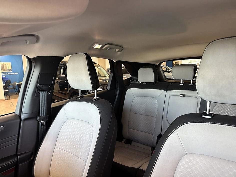 Used 2024 Ford Escape Active AWD/4WD image 27