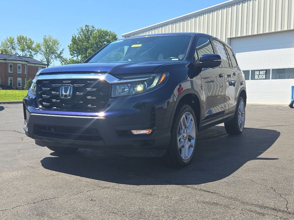 Certified 2024 Honda Passport EX-L image 3