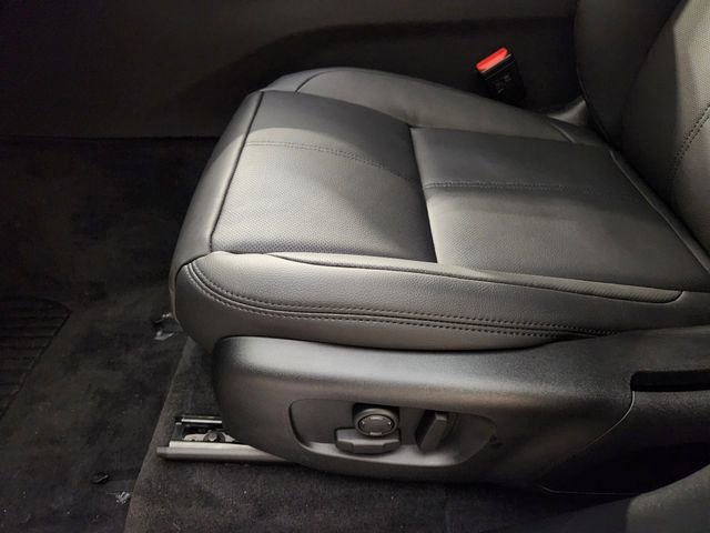 New 2026 Land Rover Range Rover Velar S image 23