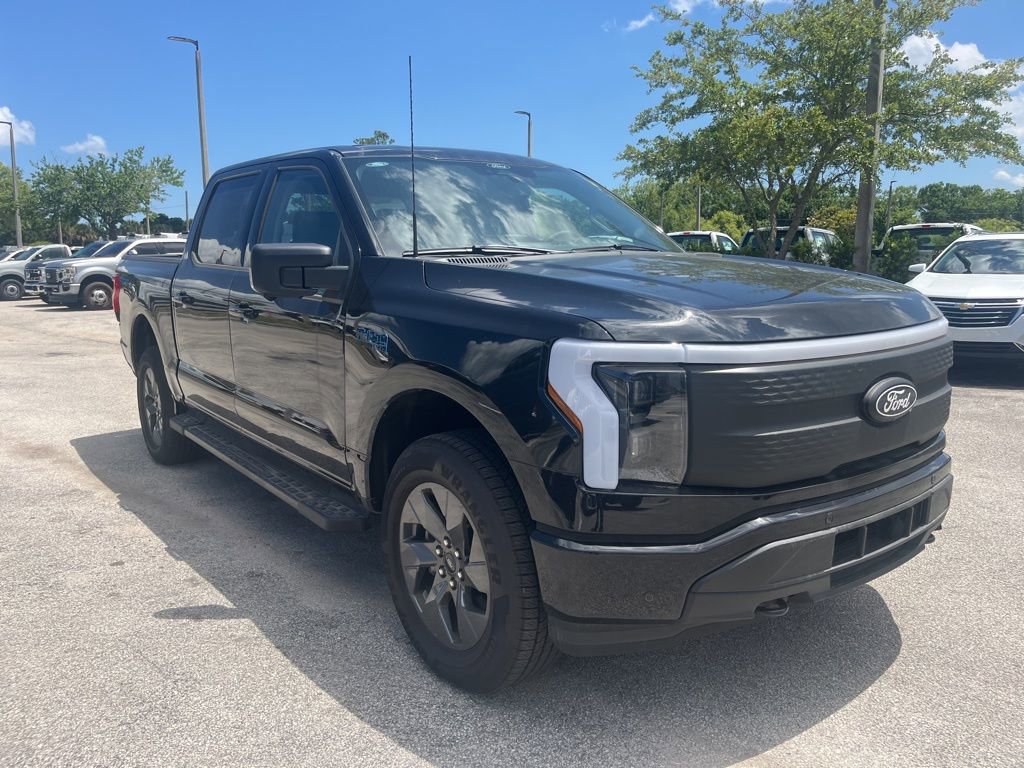 New 2025 Ford F150 Lightning Flash AWD/4WD image 3