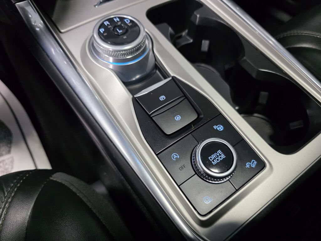 Used 2022 Ford Explorer Platinum w/ Equipment Group 601A AWD/4WD image 19