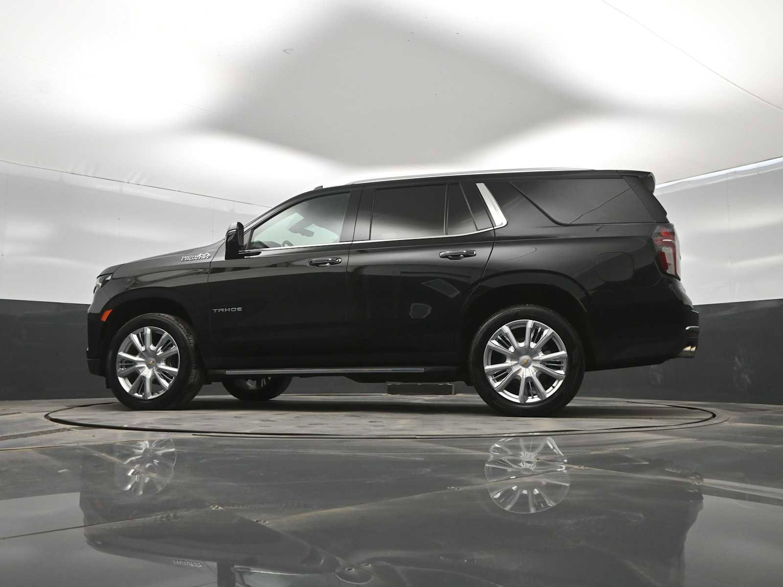 Used 2021 Chevrolet Tahoe High Country image 36